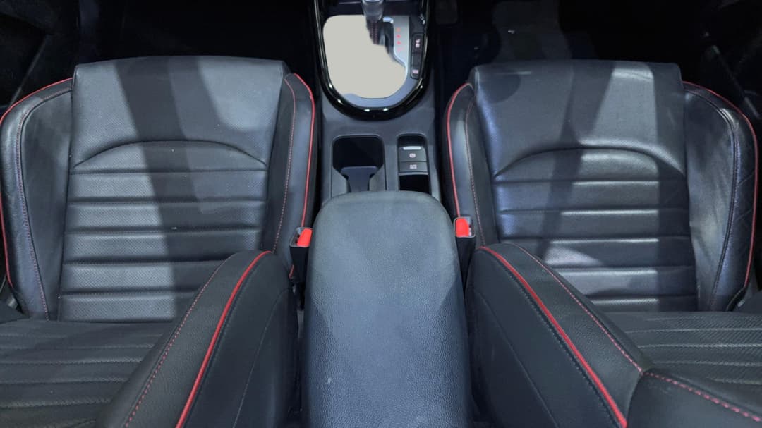 2023 Kia Cerato Gt, Automatic, 37389 km, Center Console