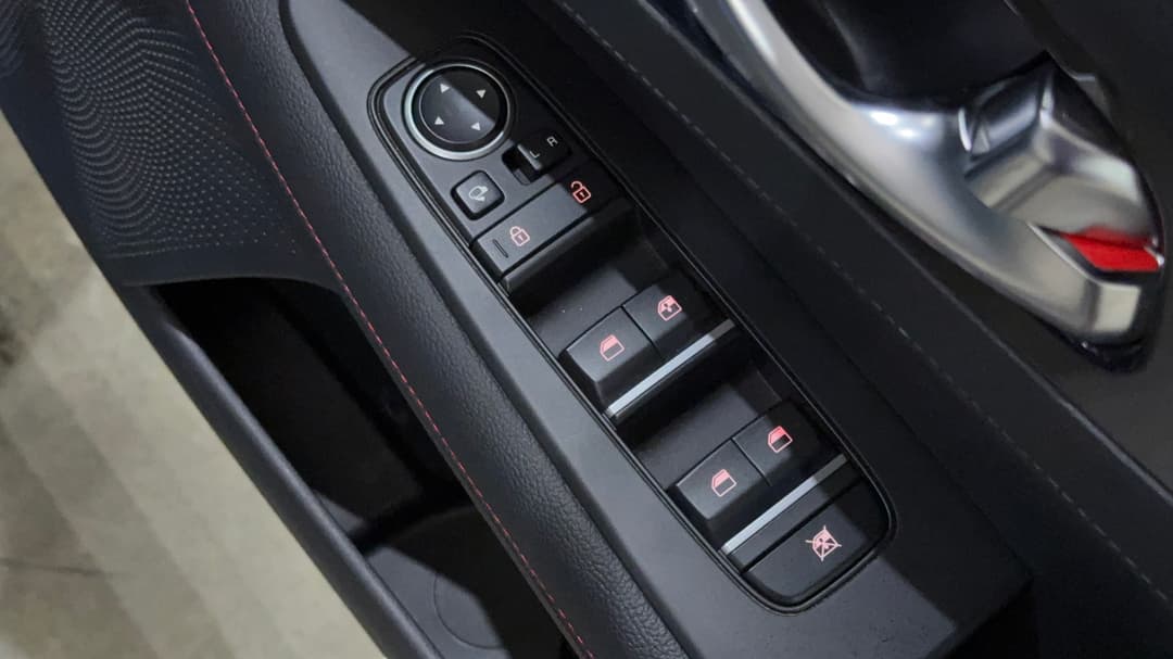 2023 Kia Cerato Gt, Automatic, 37389 km, Drivers Side Door Panel Controls