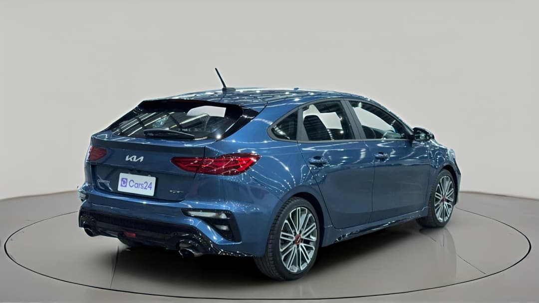 2023 Kia Cerato Gt, Automatic, 37389 km, Right Back Diagonal (45- Degree) View