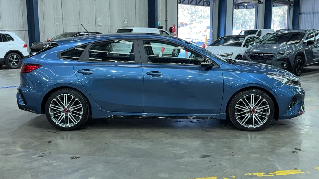 2023 Kia Cerato Gt, Automatic, 37389 km, Right Side View