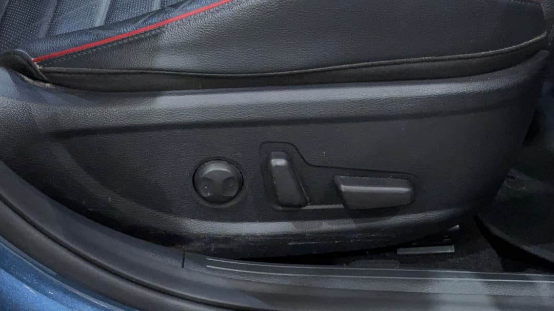 2023 Kia Cerato Gt, Automatic, 37389 km, Drivers Side Adjustment Panel