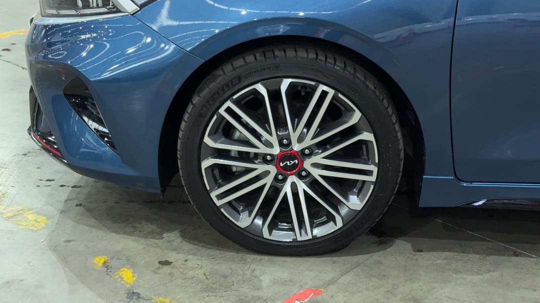 2023 Kia Cerato Gt, Automatic, 37389 km, Left Front Wheel