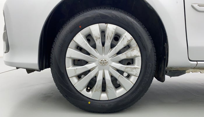 2017 Toyota Etios V, Petrol, Manual, 74,137 km, Left Front Wheel