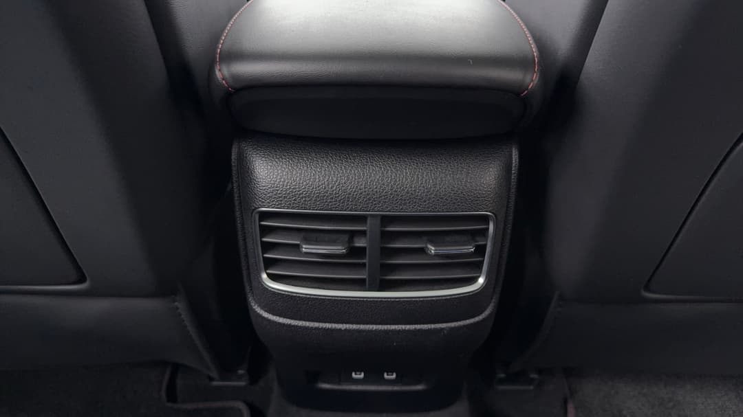 2022 MG HS +ev Phev Essence, Automatic, 34077 km, Rear A/C Vent