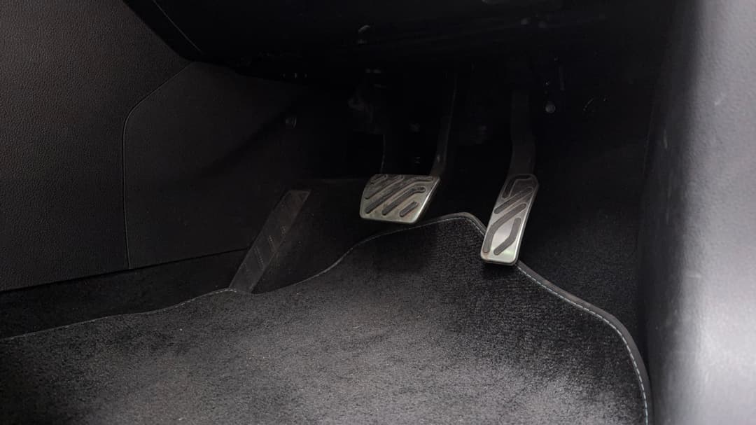 2022 MG HS +ev Phev Essence, Automatic, 34077 km, Pedals and Footmat