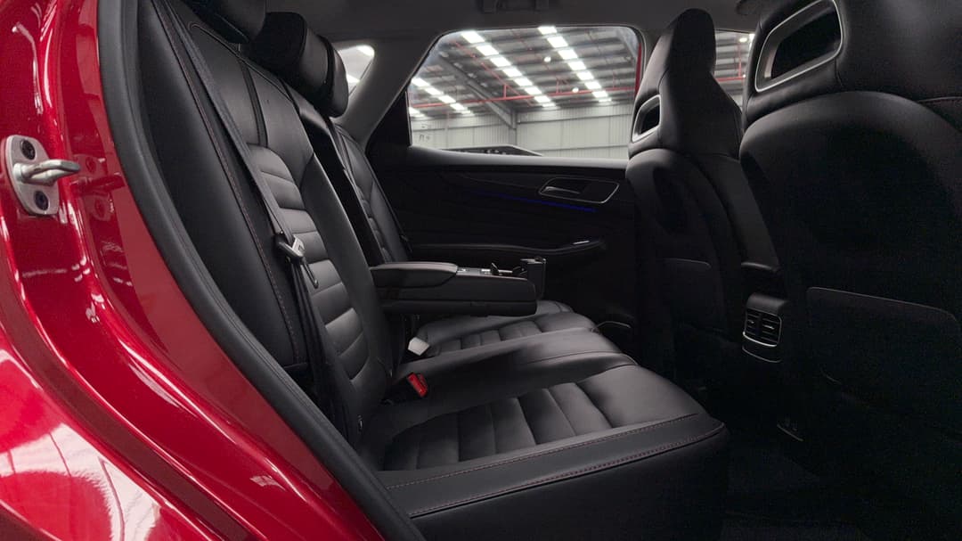 2022 MG HS +ev Phev Essence, Automatic, 34077 km, Right Side Rear Door Cabin View