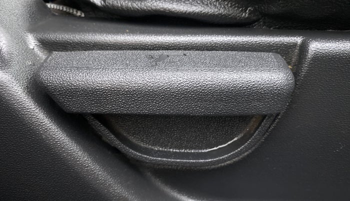 2013 Hyundai i20 SPORTZ 1.2, Petrol, Manual, 44,386 km, Driver Side Adjustment Panel