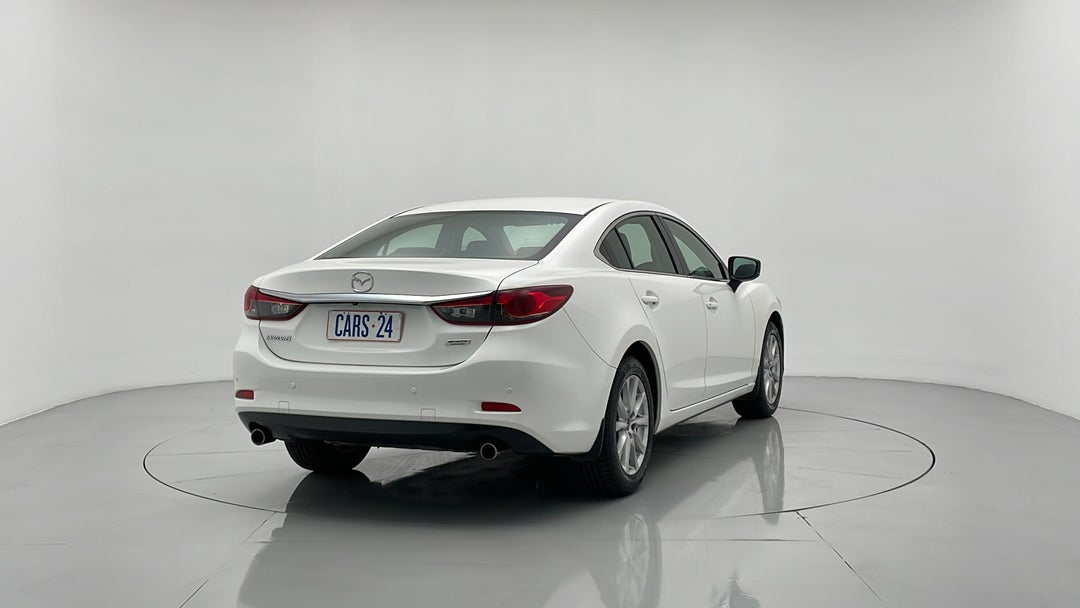 Right Back Diagonal (45- Degree) View