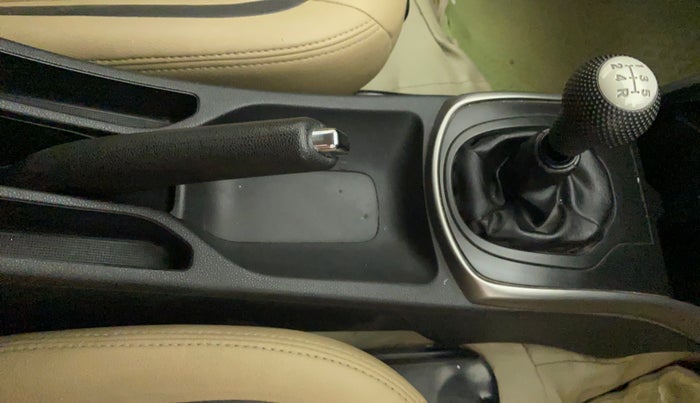 2014 Honda City 1.5L I-VTEC V MT, Petrol, Manual, 61,455 km, Gear Lever