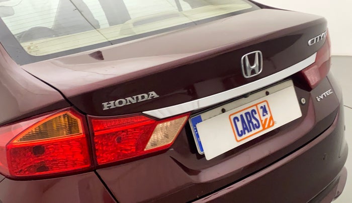 2014 Honda City 1.5L I-VTEC V MT, Petrol, Manual, 61,455 km, Dicky (Boot door) - Paint has minor damage