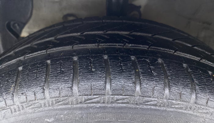 2014 Hyundai Grand i10 ASTA 1.2 KAPPA VTVT, Petrol, Manual, 31,590 km, Left Front Tyre Tread
