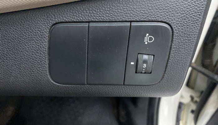 2014 Hyundai Grand i10 ASTA 1.2 KAPPA VTVT, Petrol, Manual, 31,590 km, Dashboard - Headlight height adjustment not working