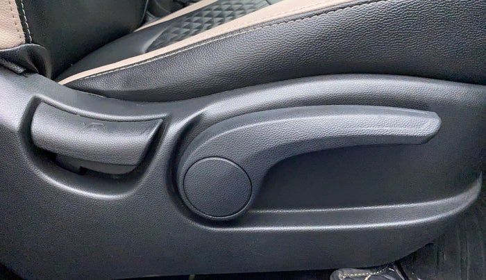 2019 Hyundai Creta 1.6 VTVT SX AUTO, Petrol, Automatic, 13,820 km, Driver Side Adjustment Panel