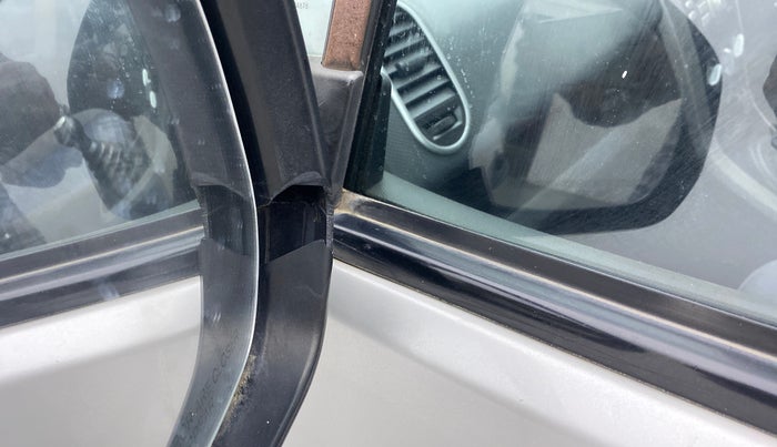 2011 Maruti Ritz VXI, Petrol, Manual, 51,640 km, Left rear-view mirror - Cover has minor damage