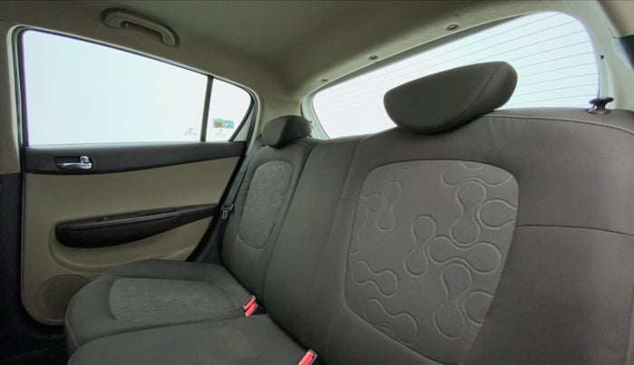 2011 Hyundai i20 SPORTZ 1.2 O, Petrol, Manual, 48,715 km, Right Side Rear Door Cabin