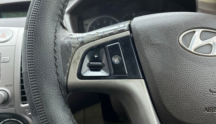 2011 Hyundai i20 SPORTZ 1.2 O, Petrol, Manual, 48,715 km, Steering wheel - Sound system control not functional