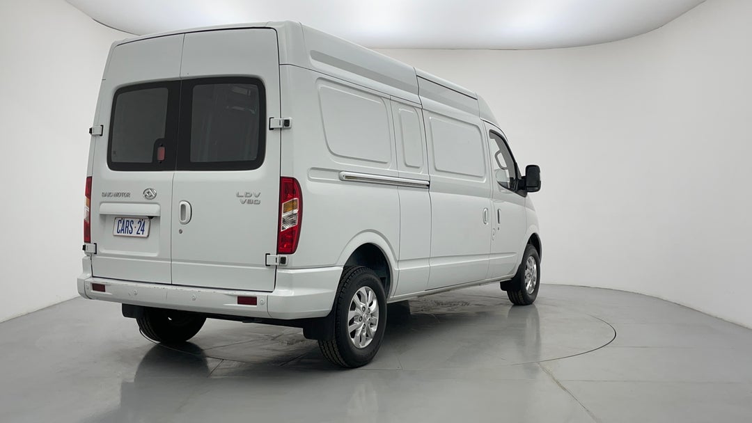 Right Back Diagonal (45- Degree) View