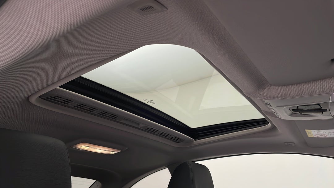 Interior Sunroof/Moonroof