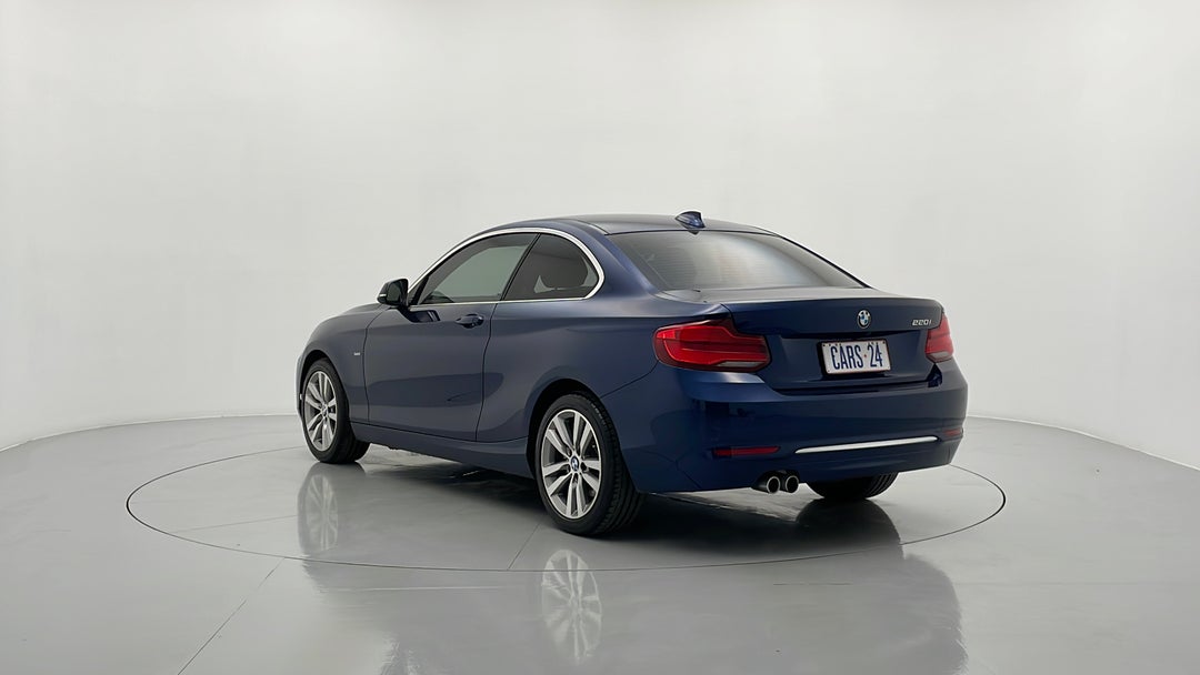 Left Back Diagonal (45- Degree) View