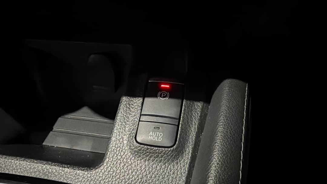 2017 Nissan Qashqai St-l, Automatic, 104027 km, Handbrake