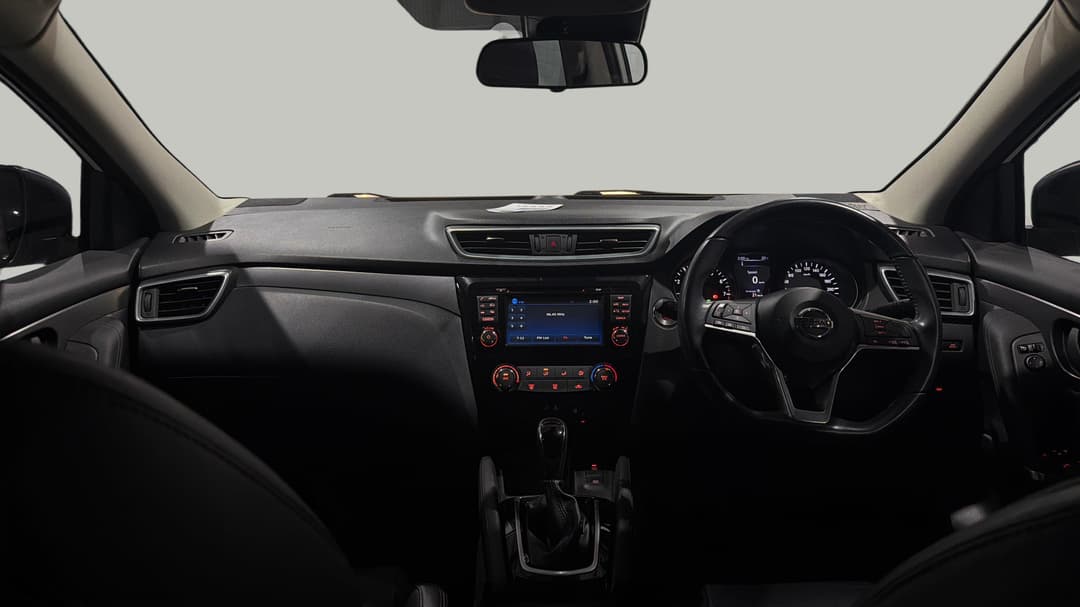 2017 Nissan Qashqai St-l, Automatic, 104027 km, Dashboard View