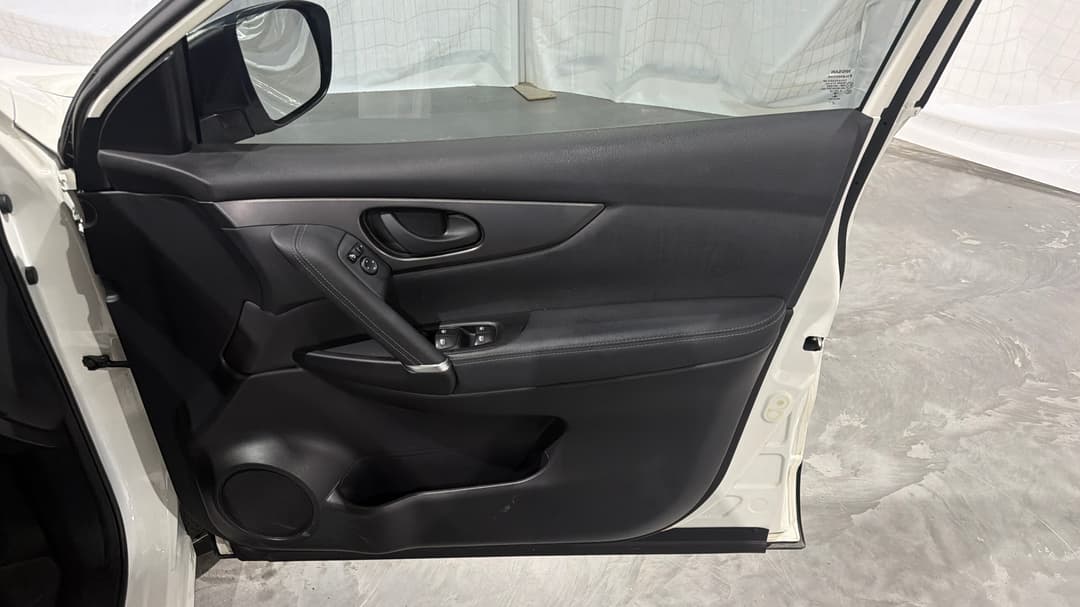 2017 Nissan Qashqai St-l, Automatic, 104027 km, Speaker View