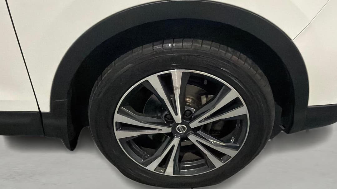 2017 Nissan Qashqai St-l, Automatic, 104027 km, Right Front Wheel