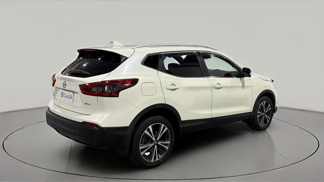 2017 Nissan Qashqai St-l, Automatic, 104027 km, Right Back Diagonal (45- Degree) View