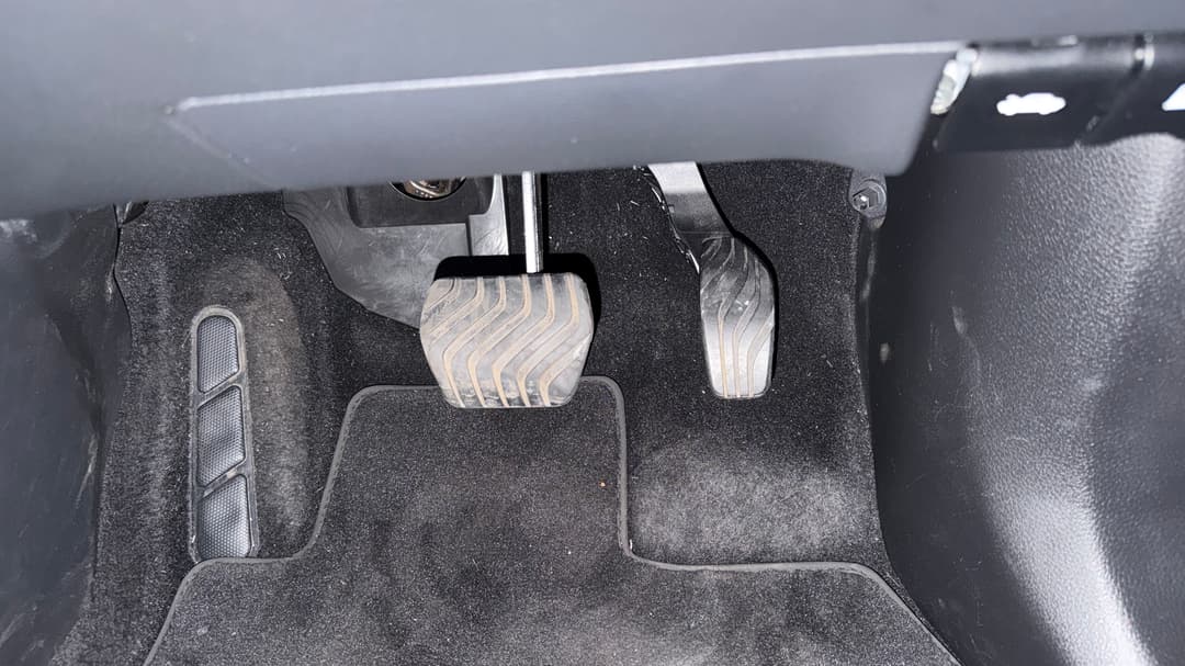 2017 Nissan Qashqai St-l, Automatic, 104027 km, Pedals and Footmat