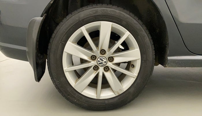2016 Volkswagen Ameo HIGHLINE1.2L, Petrol, Manual, 36,744 km, Right Rear Wheel