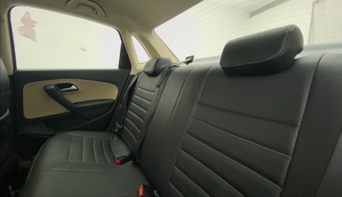 2016 Volkswagen Ameo HIGHLINE1.2L, Petrol, Manual, 36,744 km, Right Side Rear Door Cabin