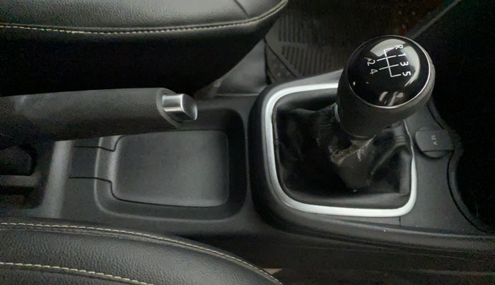 2016 Volkswagen Ameo HIGHLINE1.2L, Petrol, Manual, 36,744 km, Gear Lever