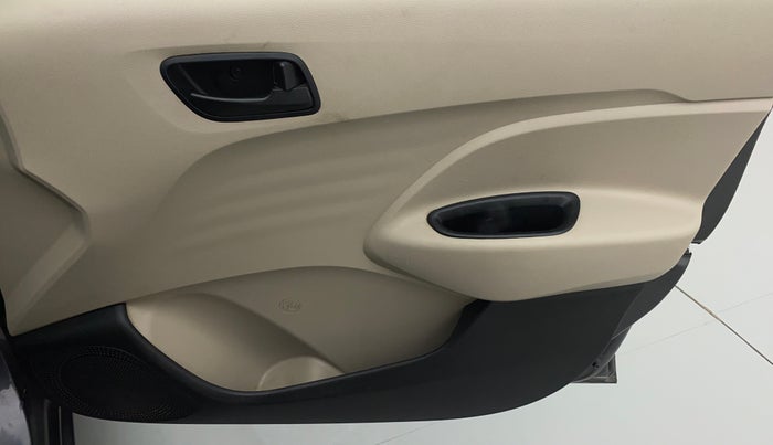 2021 Hyundai NEW SANTRO SPORTZ 1.1, Petrol, Manual, 28,813 km, Driver Side Door Panels Control