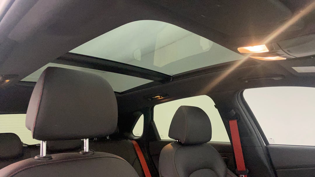 Interior Sunroof/Moonroof