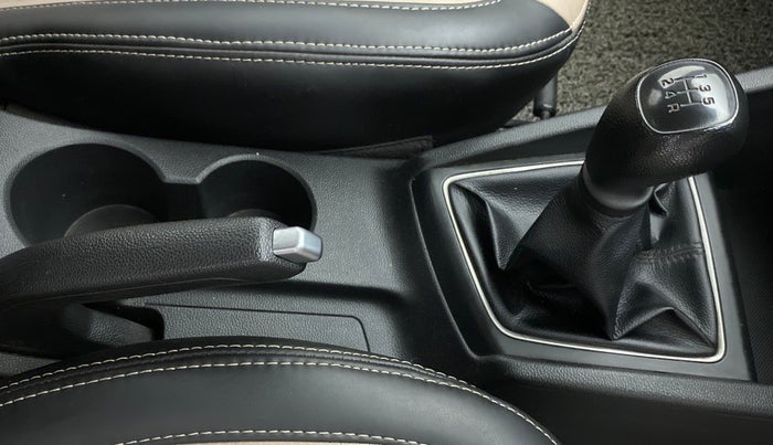 2019 Hyundai Elite i20 SPORTZ PLUS 1.2, Petrol, Manual, 67,449 km, Gear Lever