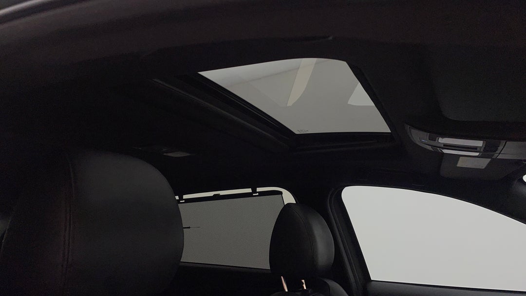 Interior Sunroof/Moonroof