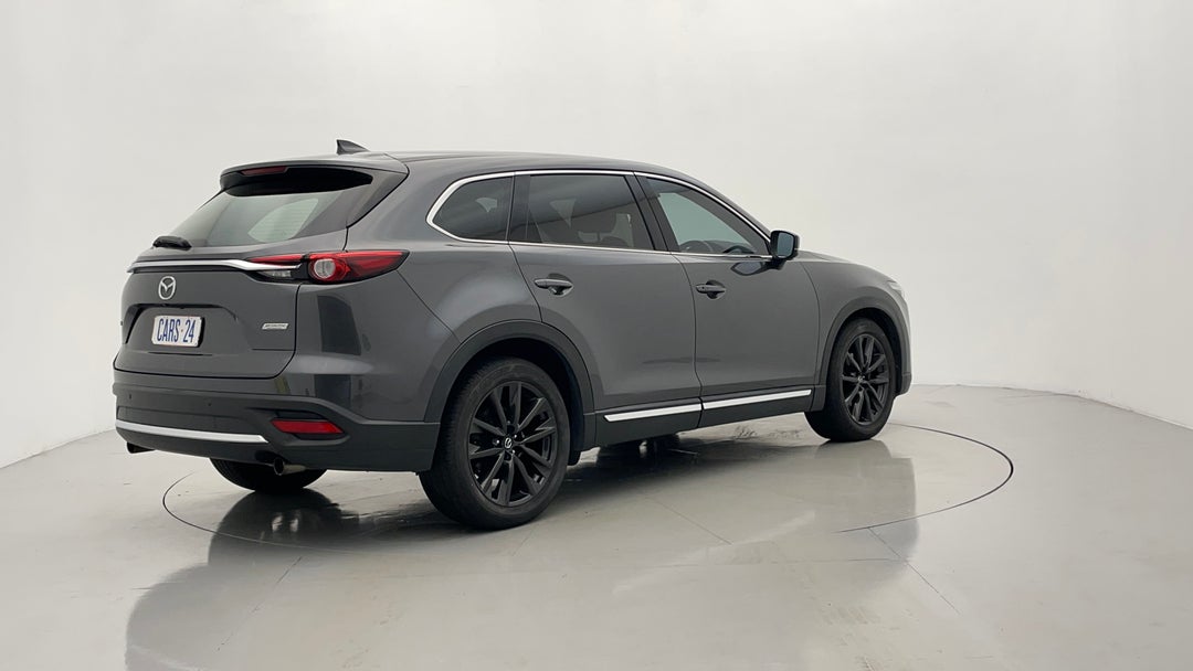 Right Back Diagonal (45- Degree) View