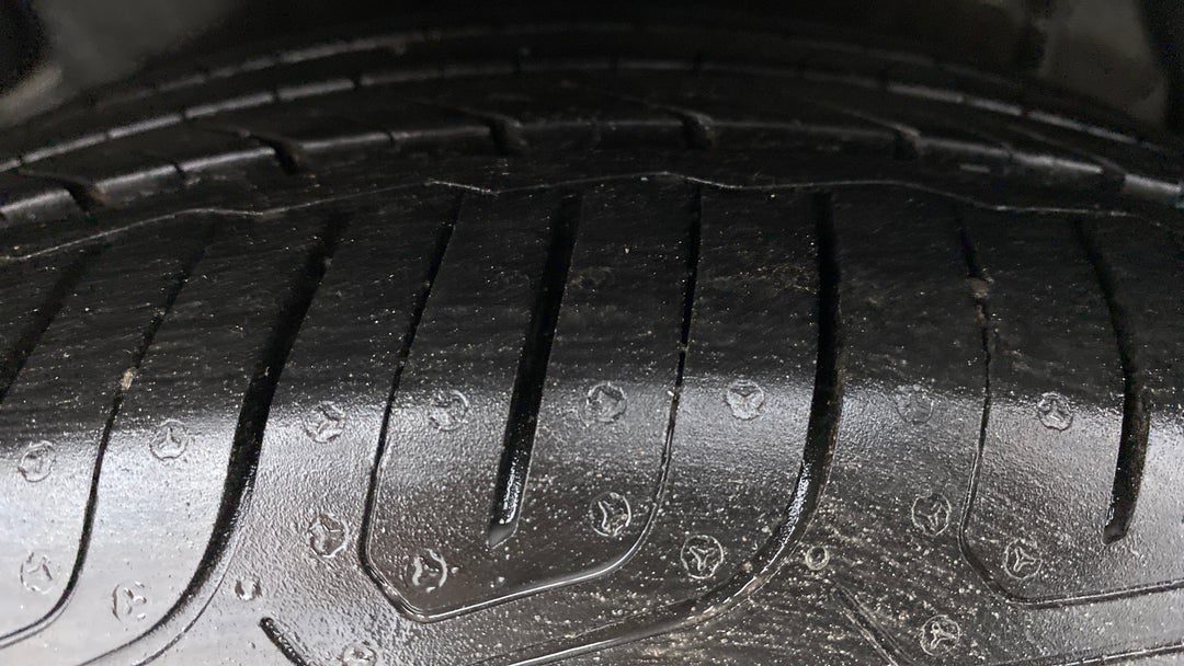 Right Rear Tyre Tread