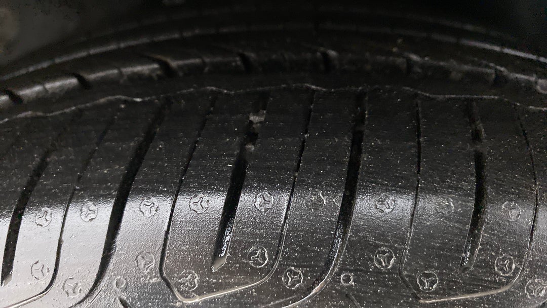 Left Rear Tyre Tread