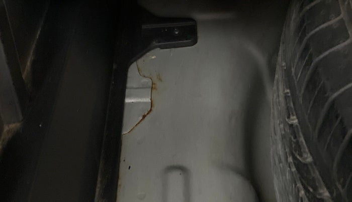 2015 Hyundai Creta 1.6 S, Petrol, Manual, 50,003 km, Boot floor - Slight discoloration