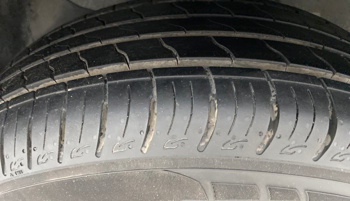 2015 Hyundai Creta 1.6 S, Petrol, Manual, 50,003 km, Left Front Tyre Tread
