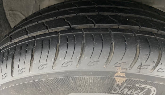 2015 Hyundai Creta 1.6 S, Petrol, Manual, 50,003 km, Right Front Tyre Tread