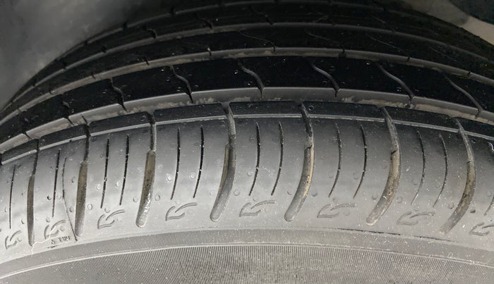 2015 Hyundai Creta 1.6 S, Petrol, Manual, 50,003 km, Left Rear Tyre Tread