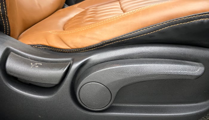 2015 Hyundai Creta 1.6 S, Petrol, Manual, 50,003 km, Driver Side Adjustment Panel
