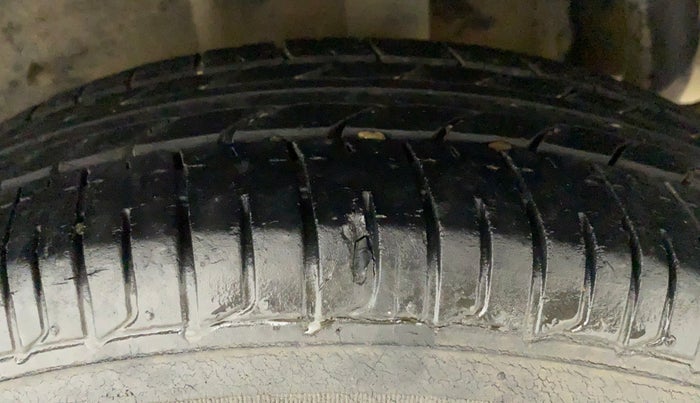2017 Tata Tiago XE PETROL, Petrol, Manual, 43,483 km, Left Rear Tyre Tread