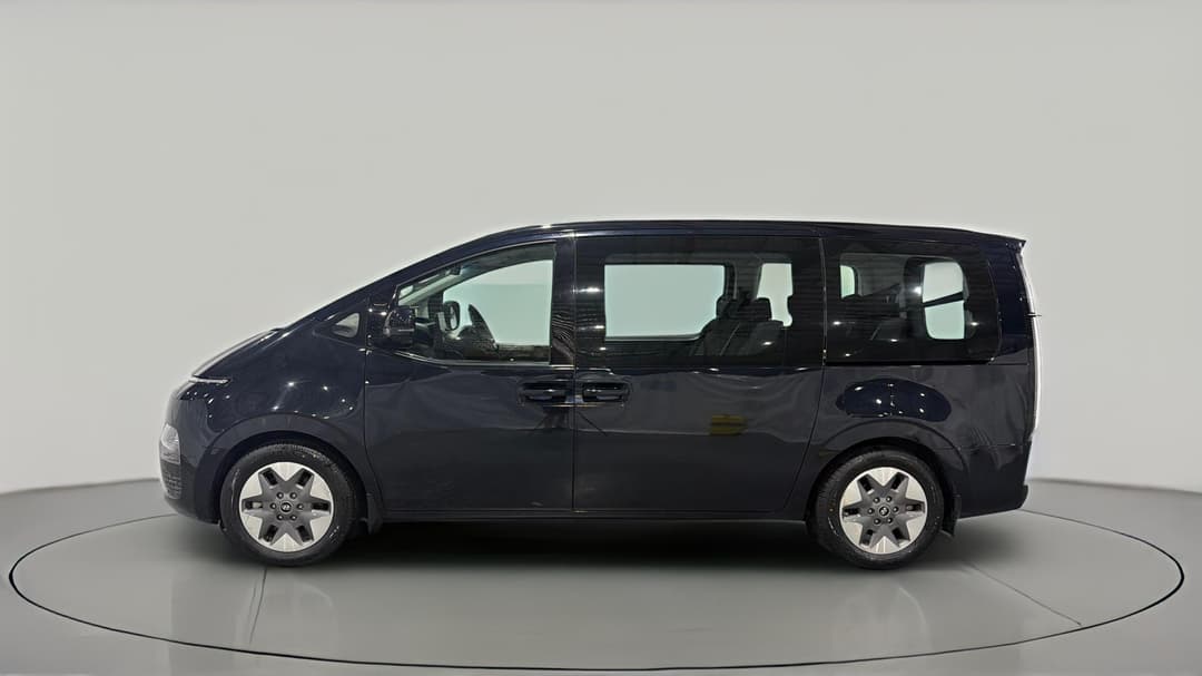 2022 Hyundai Staria Staria, Automatic, 83971 km, Left Side View