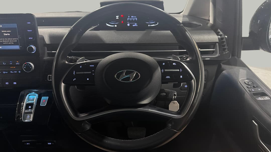2022 Hyundai Staria Staria, Automatic, 83971 km, Steering Wheel Close-up