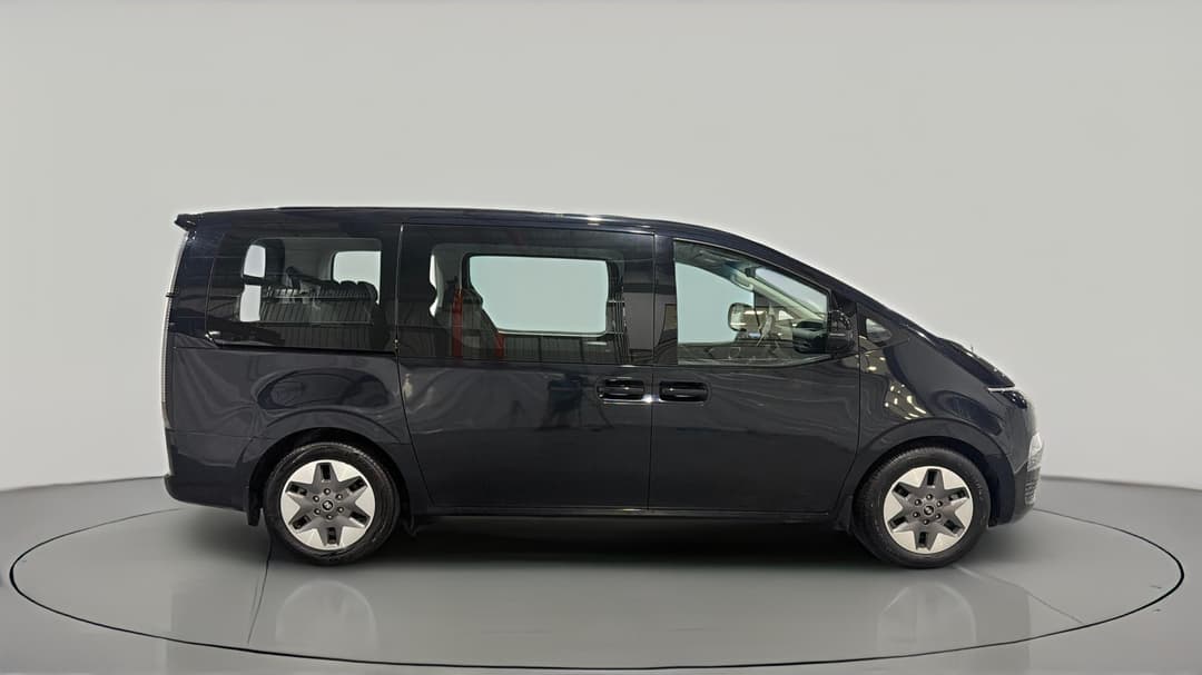 2022 Hyundai Staria Staria, Automatic, 83971 km, Right Side View
