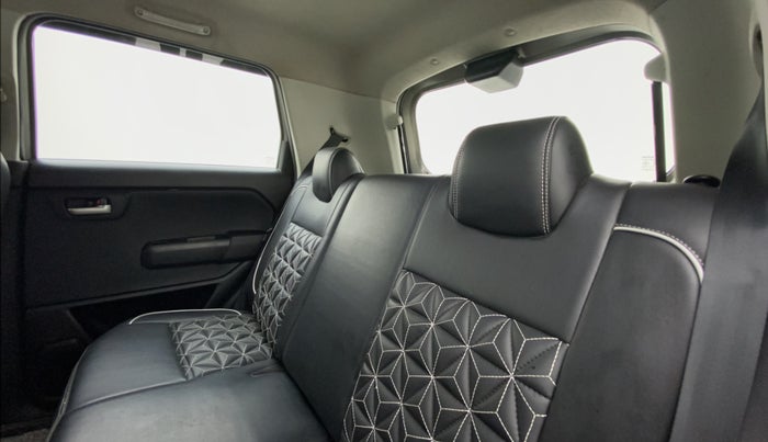 2019 Maruti New Wagon-R VXI 1.2L, Petrol, Manual, 16,272 km, Right Side Rear Door Cabin