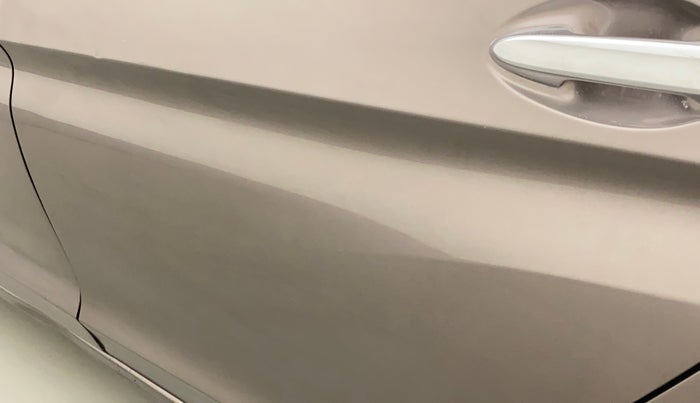 2015 Honda City 1.5L I-VTEC V MT, Petrol, Manual, 41,122 km, Rear left door - Minor scratches